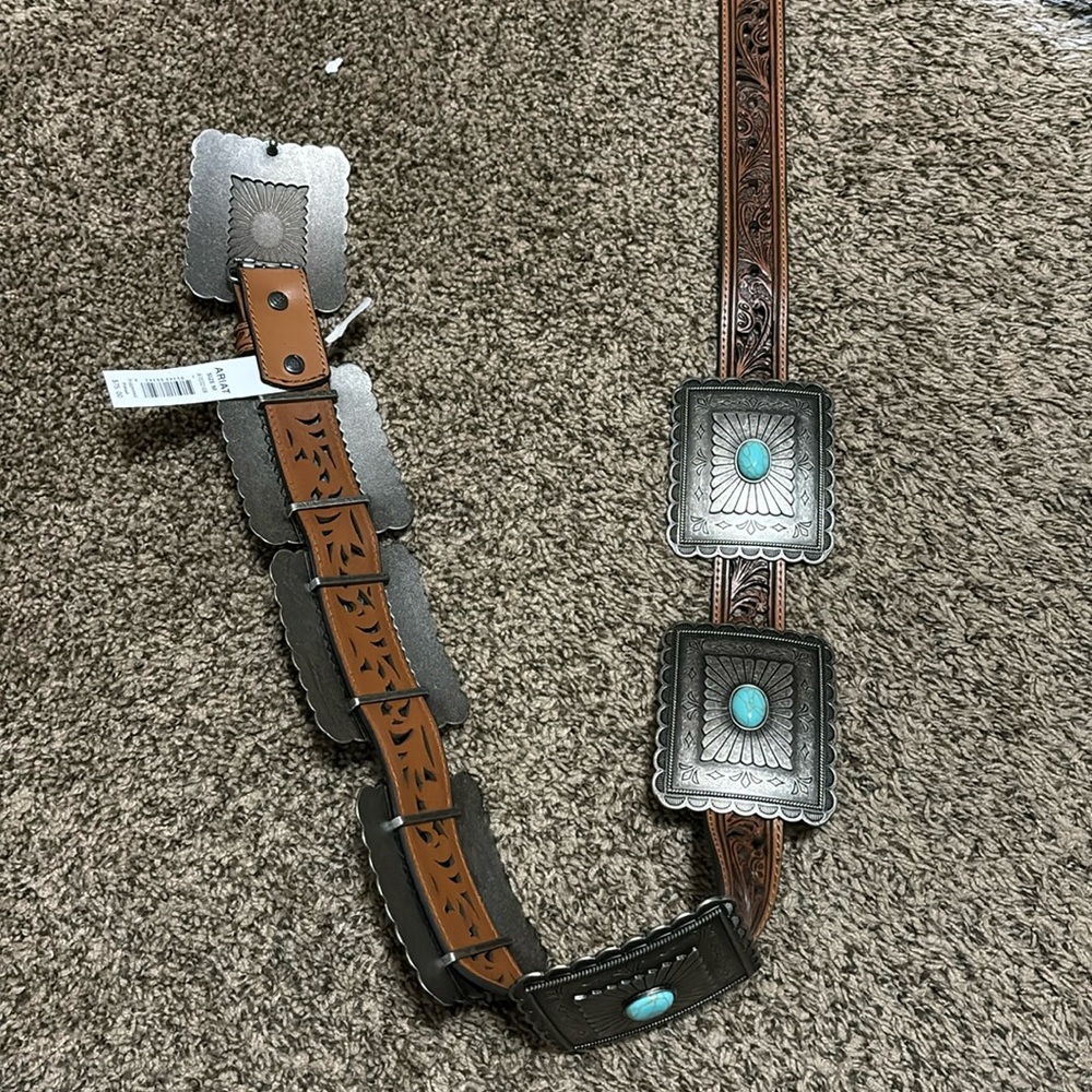 Ariat square belt